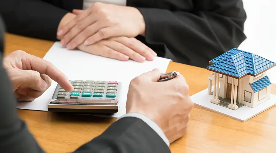 When to Refinance Your Home: A Guide to Timing and Savings